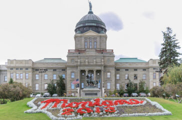 MK01799_Montana_State_Capitol