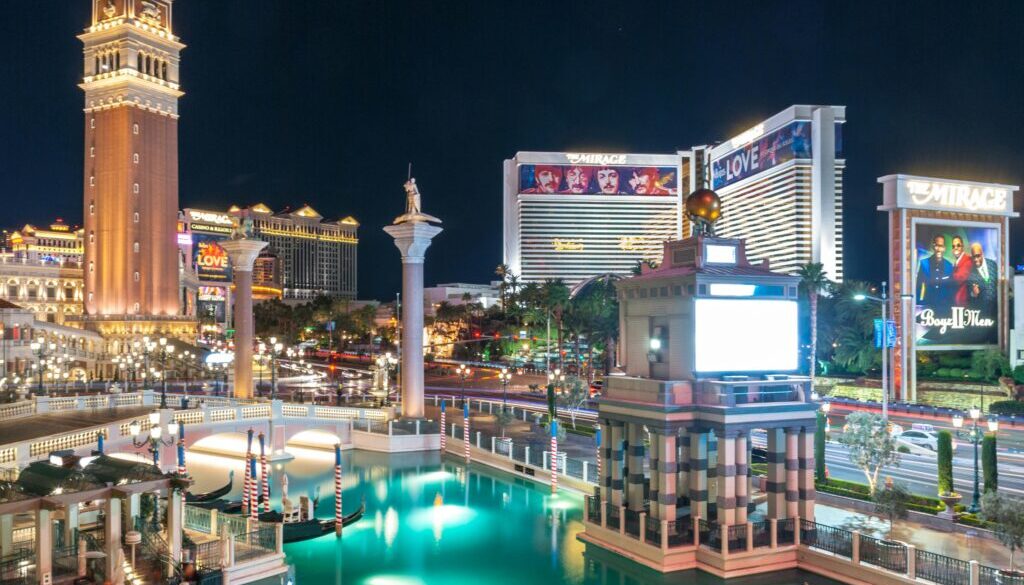 CashColorCannabis Takes Vegas